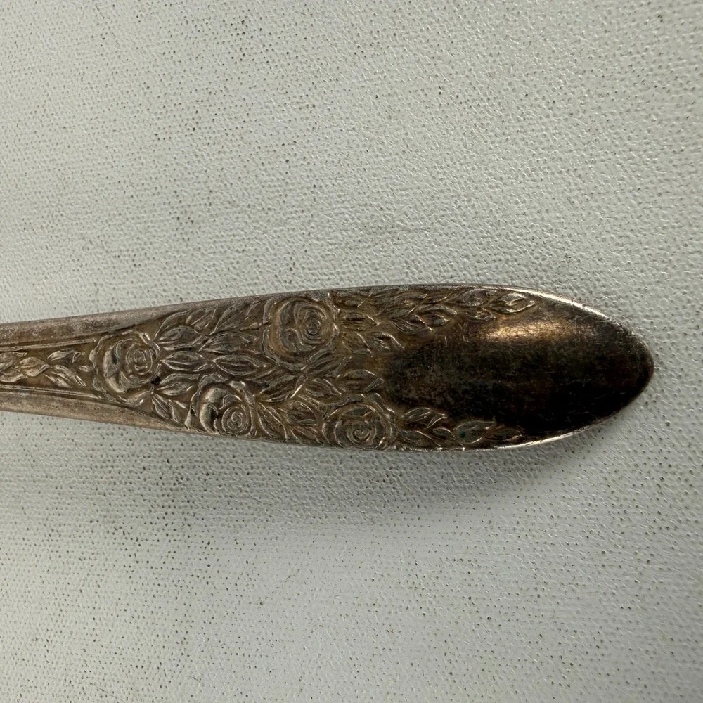 1937 National Silver Co. A1 Rose and Leaf Pattern Silverplate Fork